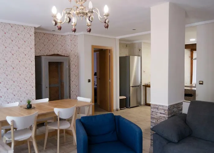 Tres Puentes Anguiano Apartamentos Y Hostal